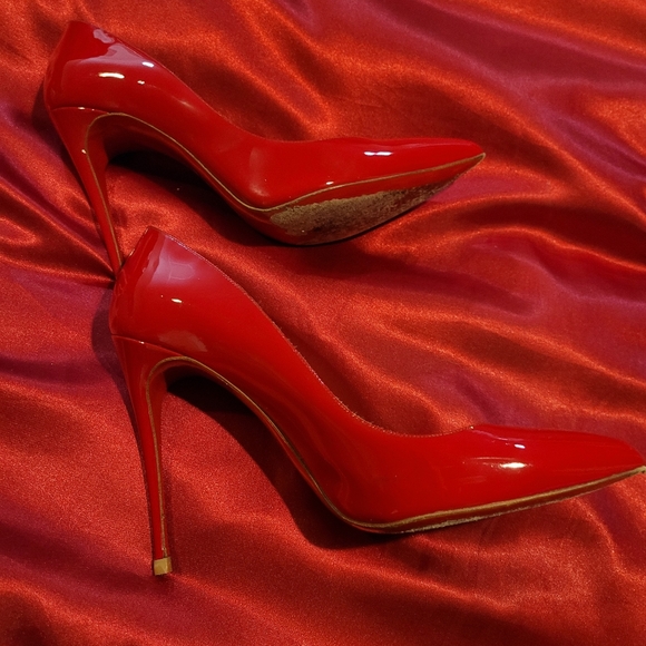 Stilettos - Picture 5 of 10